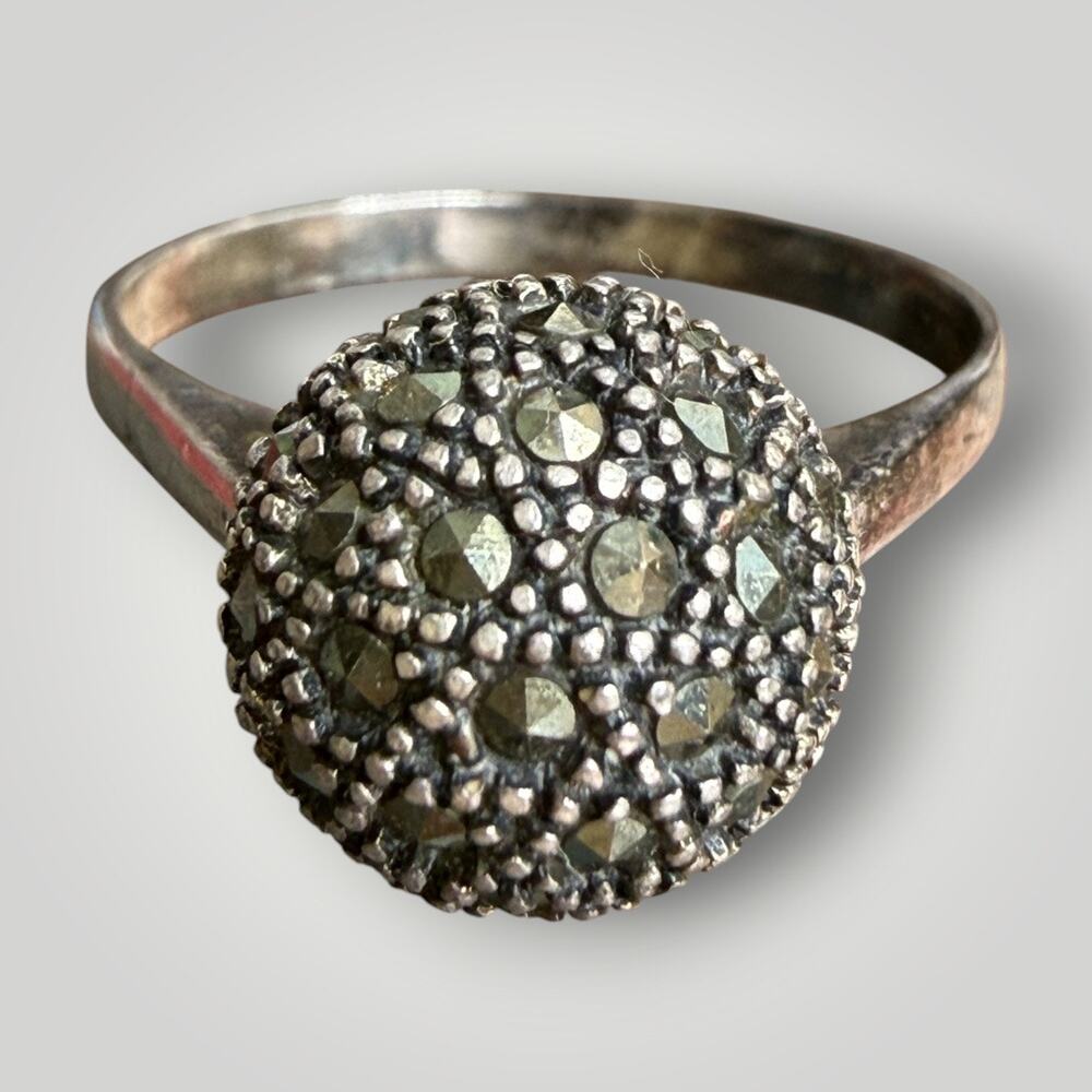 Vintage 925 Sterling Silver Marcasite Dome Ring sz 8,5 - Picture 3 of 8